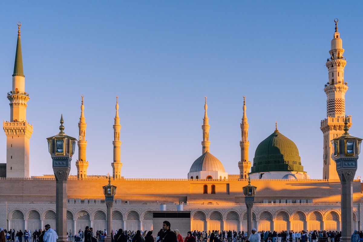 Mishkaat Høstferie – Medina først